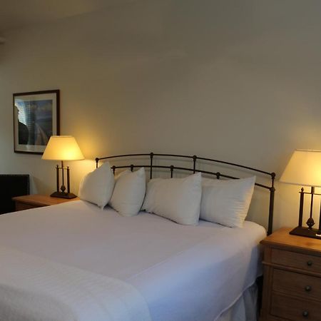 Cedar Creek Hotel New Haven ภายนอก รูปภาพ