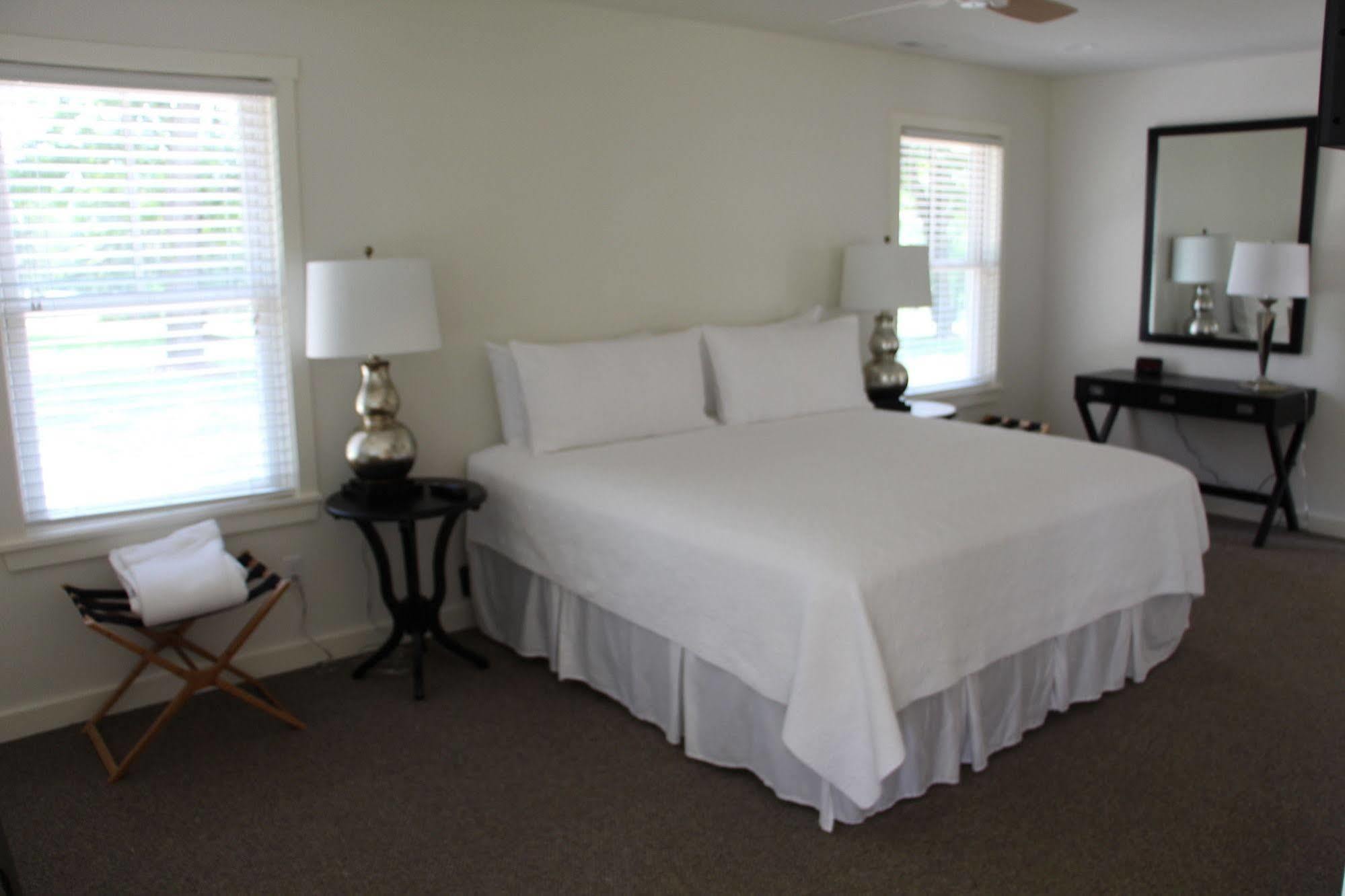 Cedar Creek Hotel New Haven ภายนอก รูปภาพ