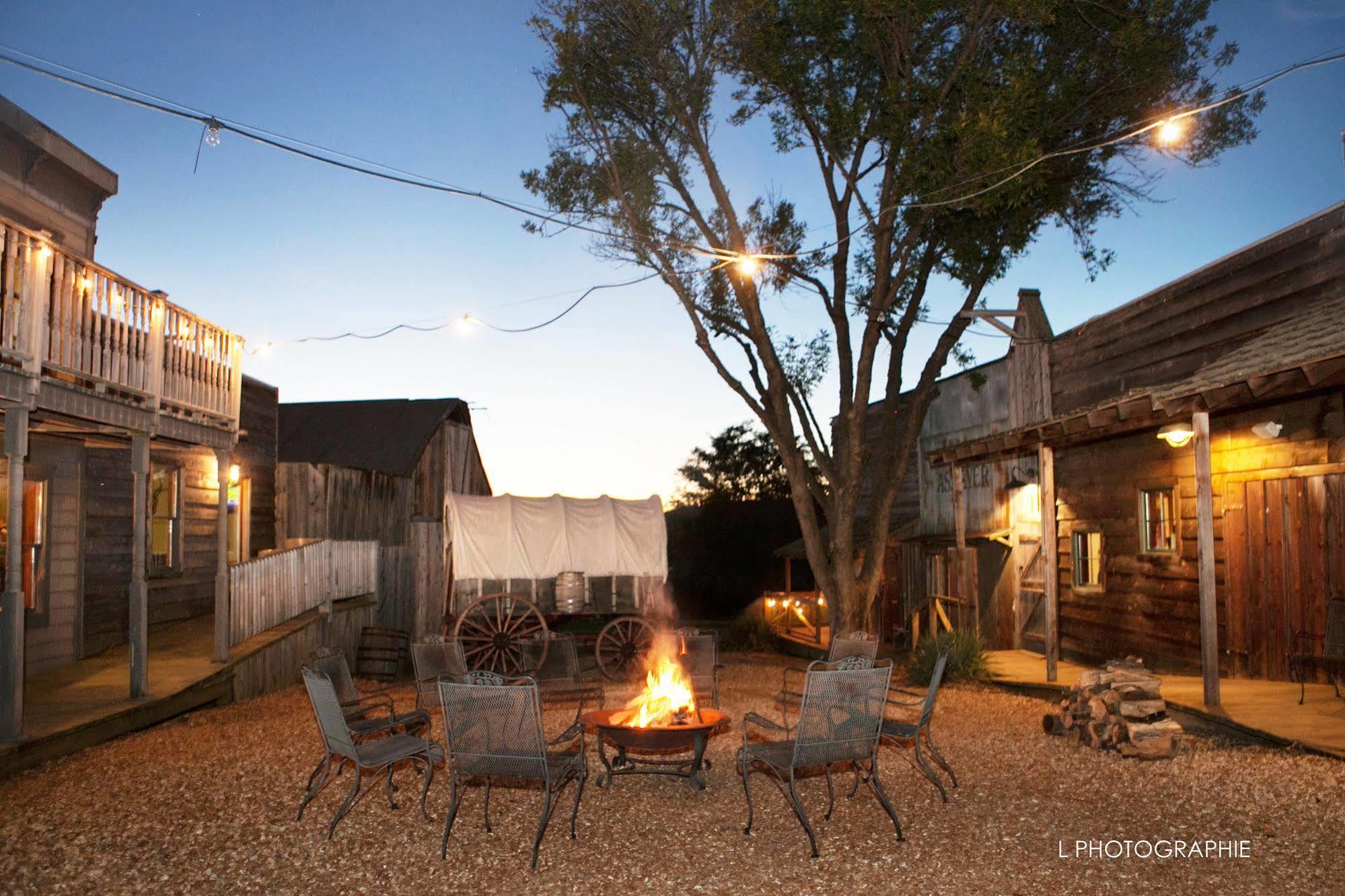 Cedar Creek Hotel New Haven ภายนอก รูปภาพ
